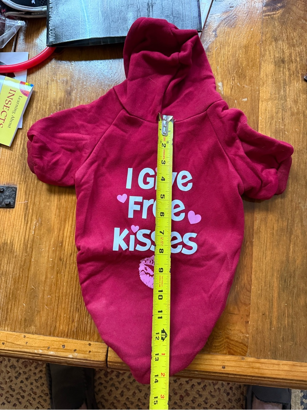 Red Pet Hoodie "I Give Free Kisses" - Picture 6 of 8
